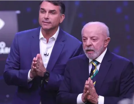 Lula e Flávio Bolsonaro protagonizam debate acalorado na Band, com acusações, provocações e poucas propostas